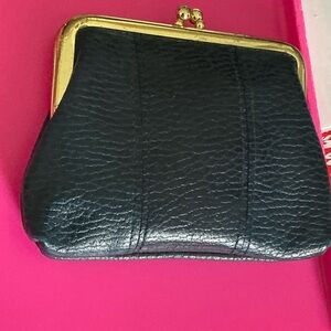 Navy Buxton leather change purse